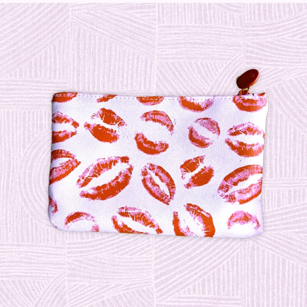 Ipsy makeup bag